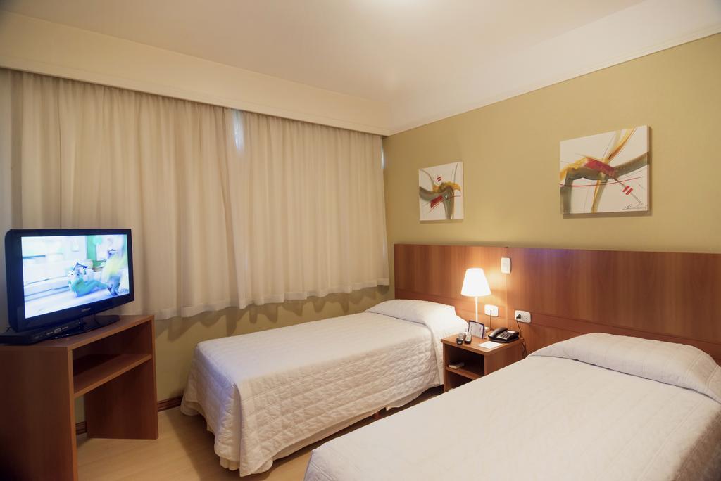 Tri Hotel Executive Caxias Caxias do Sul Eksteriør billede