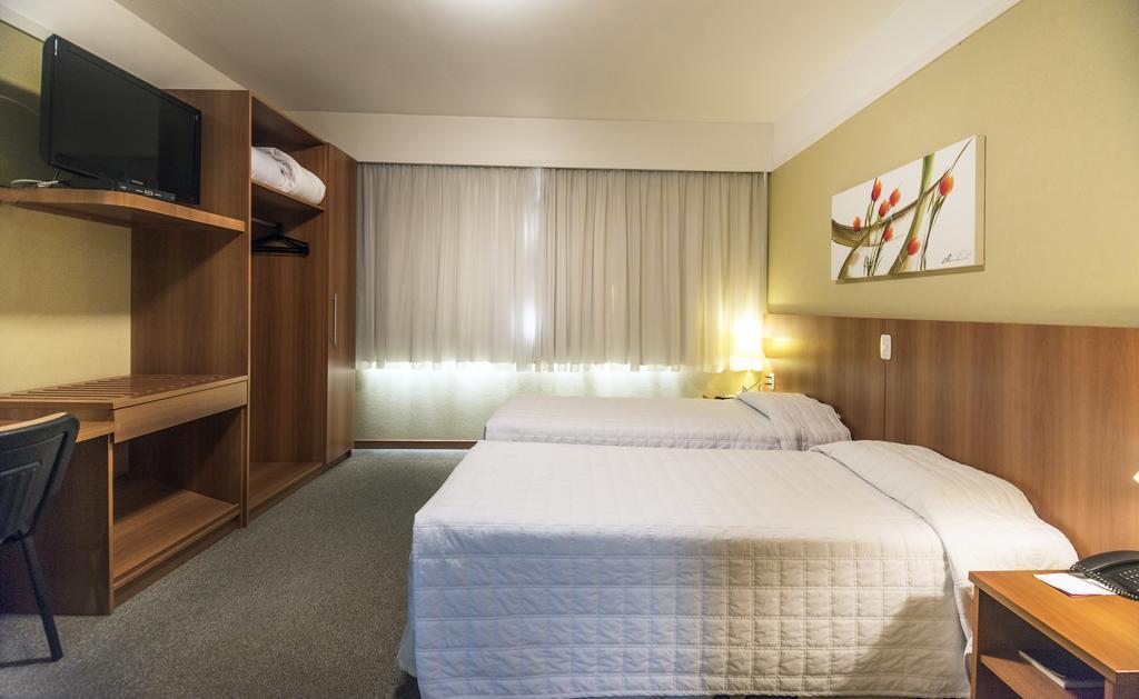 Tri Hotel Executive Caxias Caxias do Sul Eksteriør billede